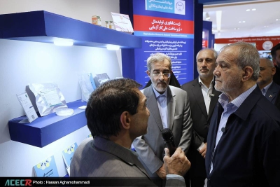 بازدید رئیس‌جمهور از نمایشگاه گزیده دستاوردهای شاخص علمی و فناورانه جهاددانشگاهی